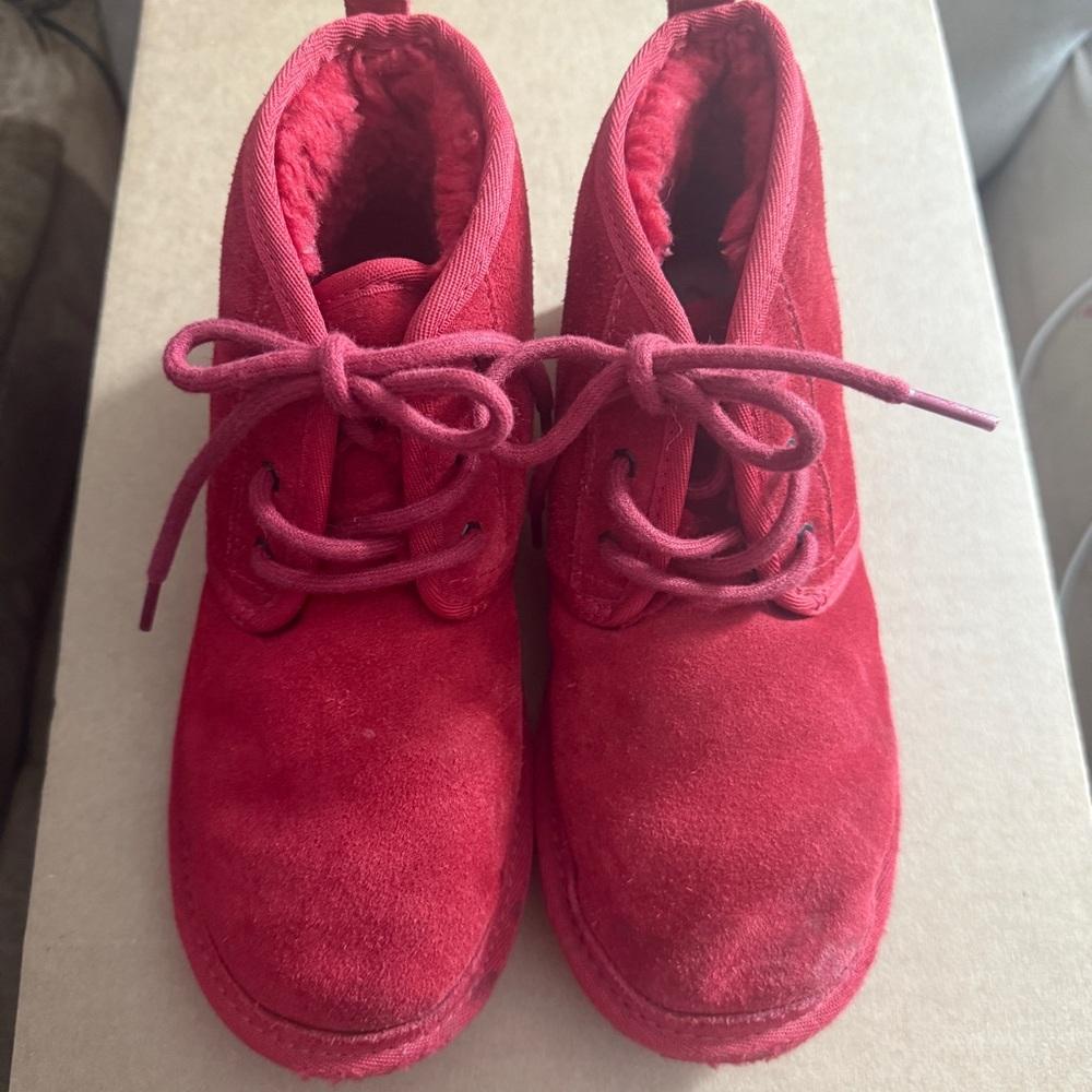 UGG Big Kids NEUMEL II Boots Samba Red! Size 4 - Picture 2 of 8